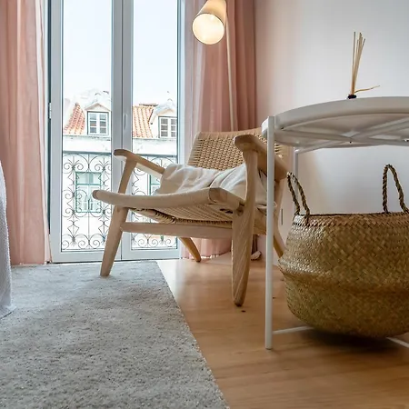Amazing View In A Cozy, Spacious And Luminous Cocoon At