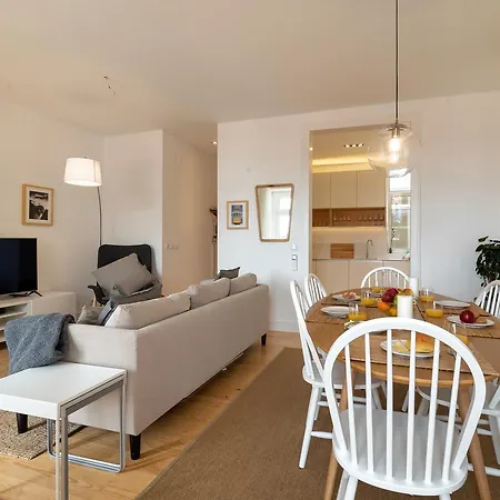 Amazing View In A Cozy, Spacious And Luminous Cocoon At * Lisboa