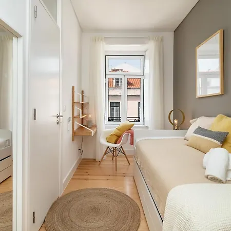 Amazing View In A Cozy, Spacious And Luminous Cocoon At * Lisboa