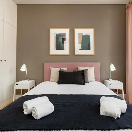 Amazing View In A Cozy, Spacious And Luminous Cocoon At